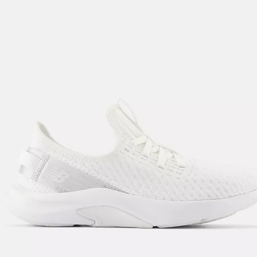 New Balance DynaSict Nergize Sport V2 Sneakers, Size 7.5, White And Gray